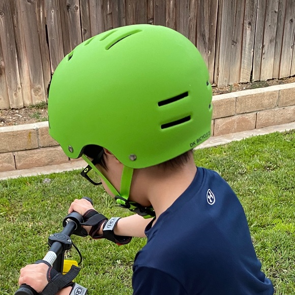 Meet your Posher, Julius - Picture 1 of 1